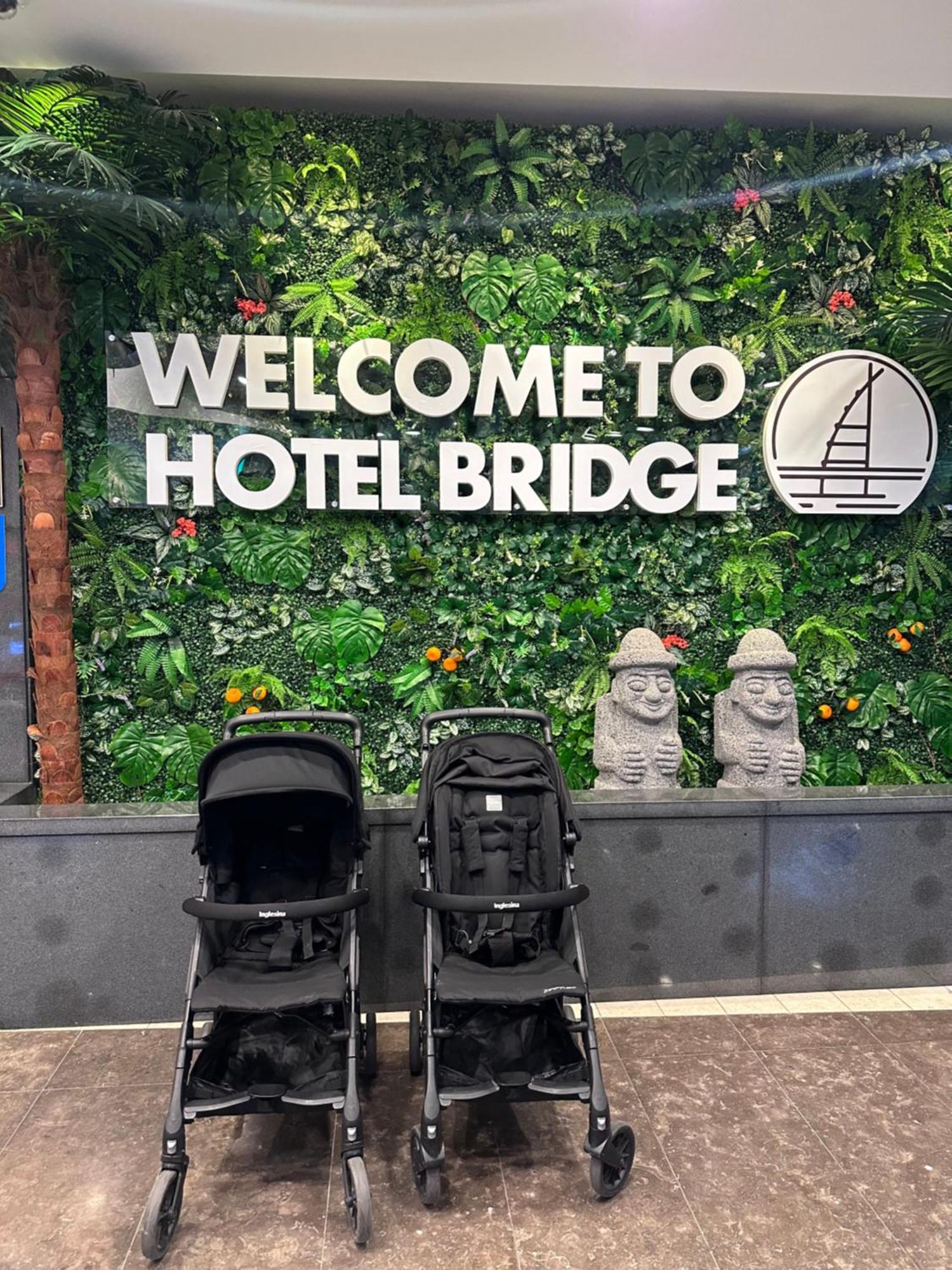 Hotel Bridge Сеогвипо Екстериор снимка
