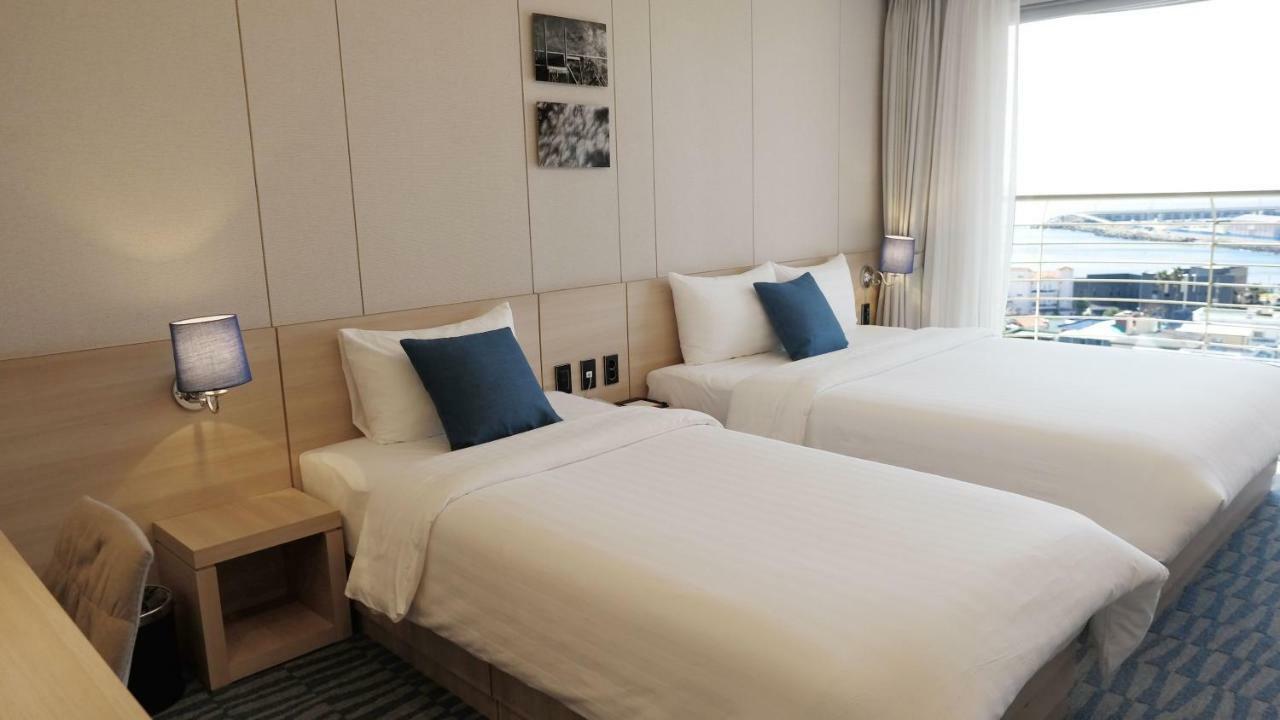 Hotel Bridge Сеогвипо Екстериор снимка